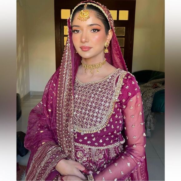 BATIK STUDIO AUTHENTIC PAKISTANI DESIGNER BRIDAL DRESS - Picture 12 of 16